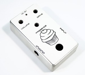 HOT CAKE pre-drilled enclosure wirh laser engraved faceplate